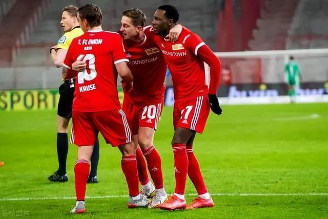 欧冠-弗拉霍维奇点射戴维破门 尤文图斯1-1里尔